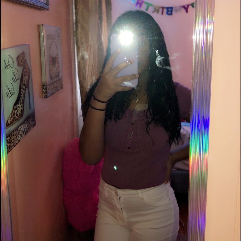 Meet your Posher, Yoemily